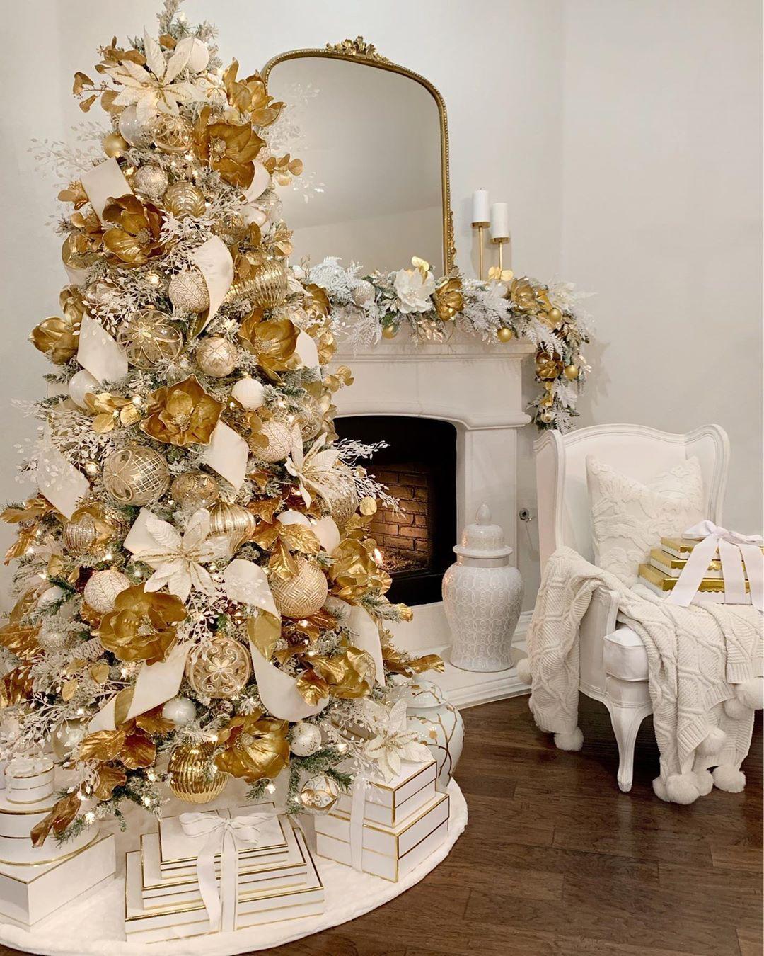 White and Gold Xmas Decor, Pinterest