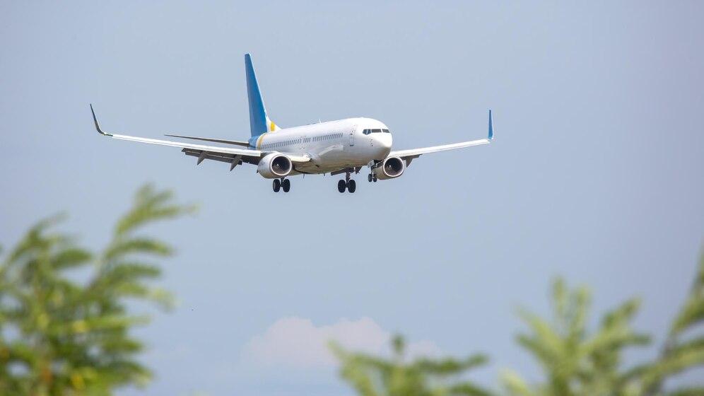 passenger-jet-plane-flies-sky-air-transport-industry_158518-20453.jpg